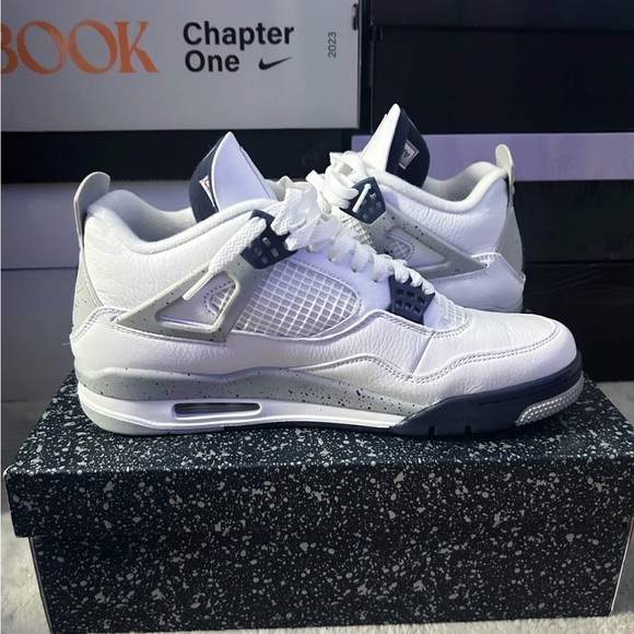 Jordan 4 Midnight Navy (Like New) Size 11 - Picture 5 of 6